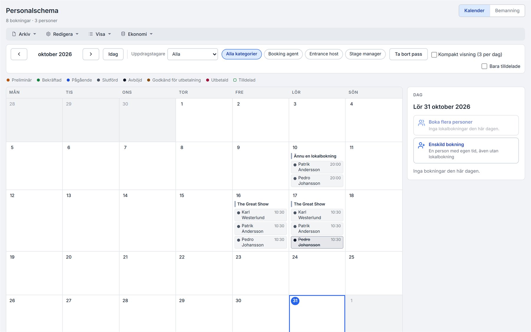 Personalschemat i GigManager: en månadskalender med bokningar och personal per pass.